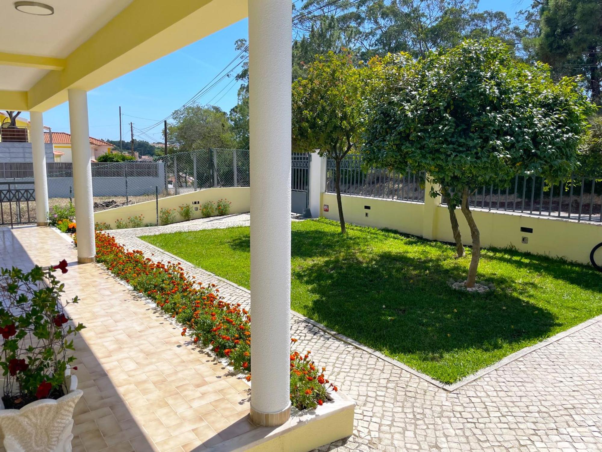 Lolik Villa Sobreda Екстериор снимка