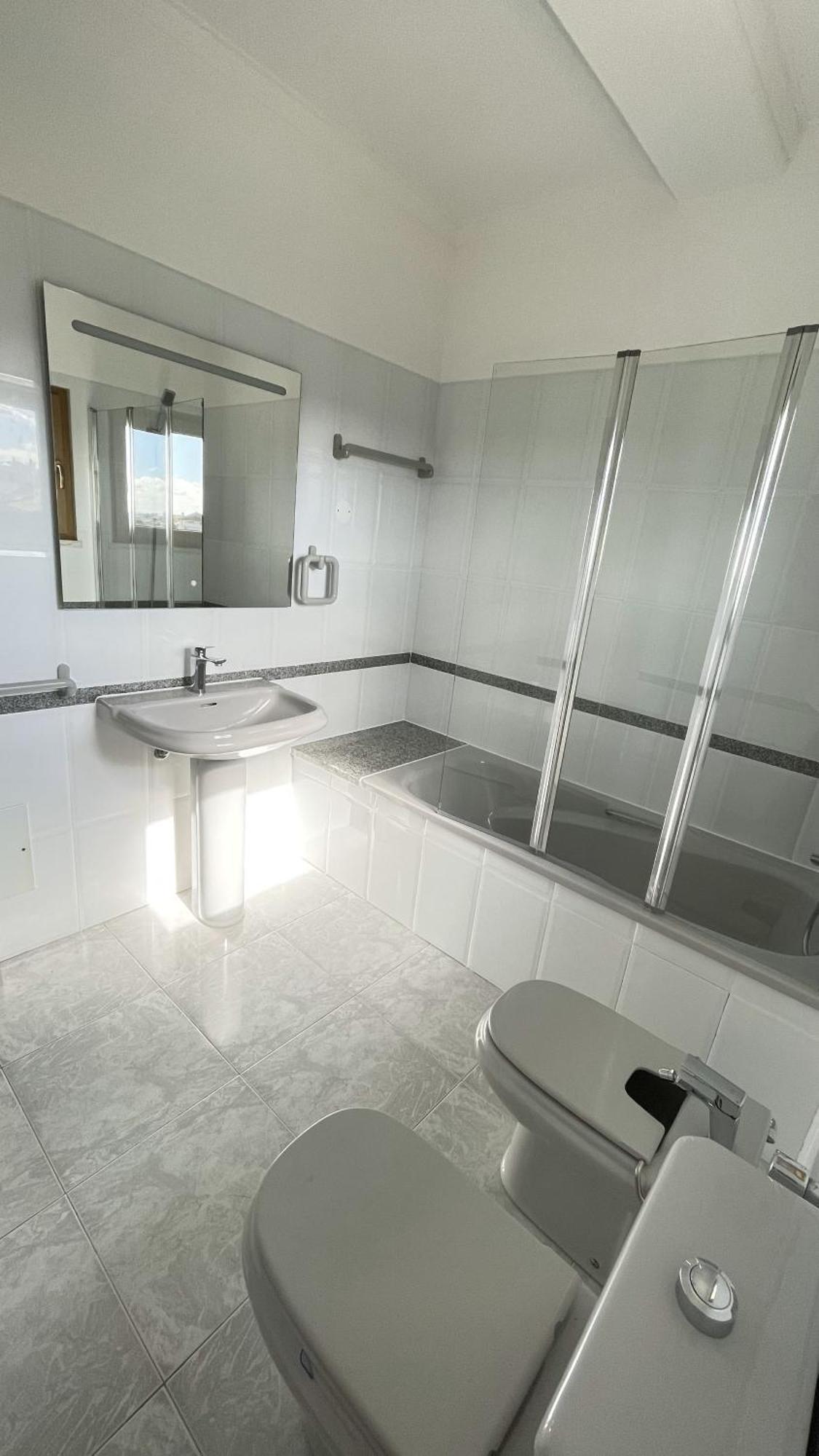 Lolik Villa Sobreda Екстериор снимка